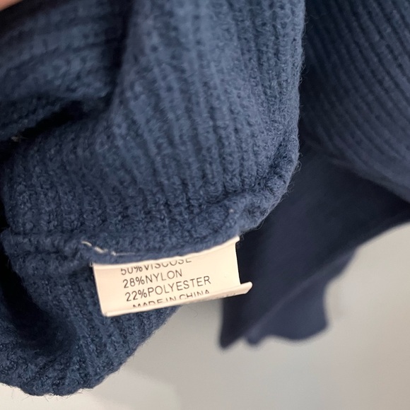 Tecrew Batwing Long Sleeve Crew Neck Sweater in Blue Size L NWOT - Picture 4 of 7